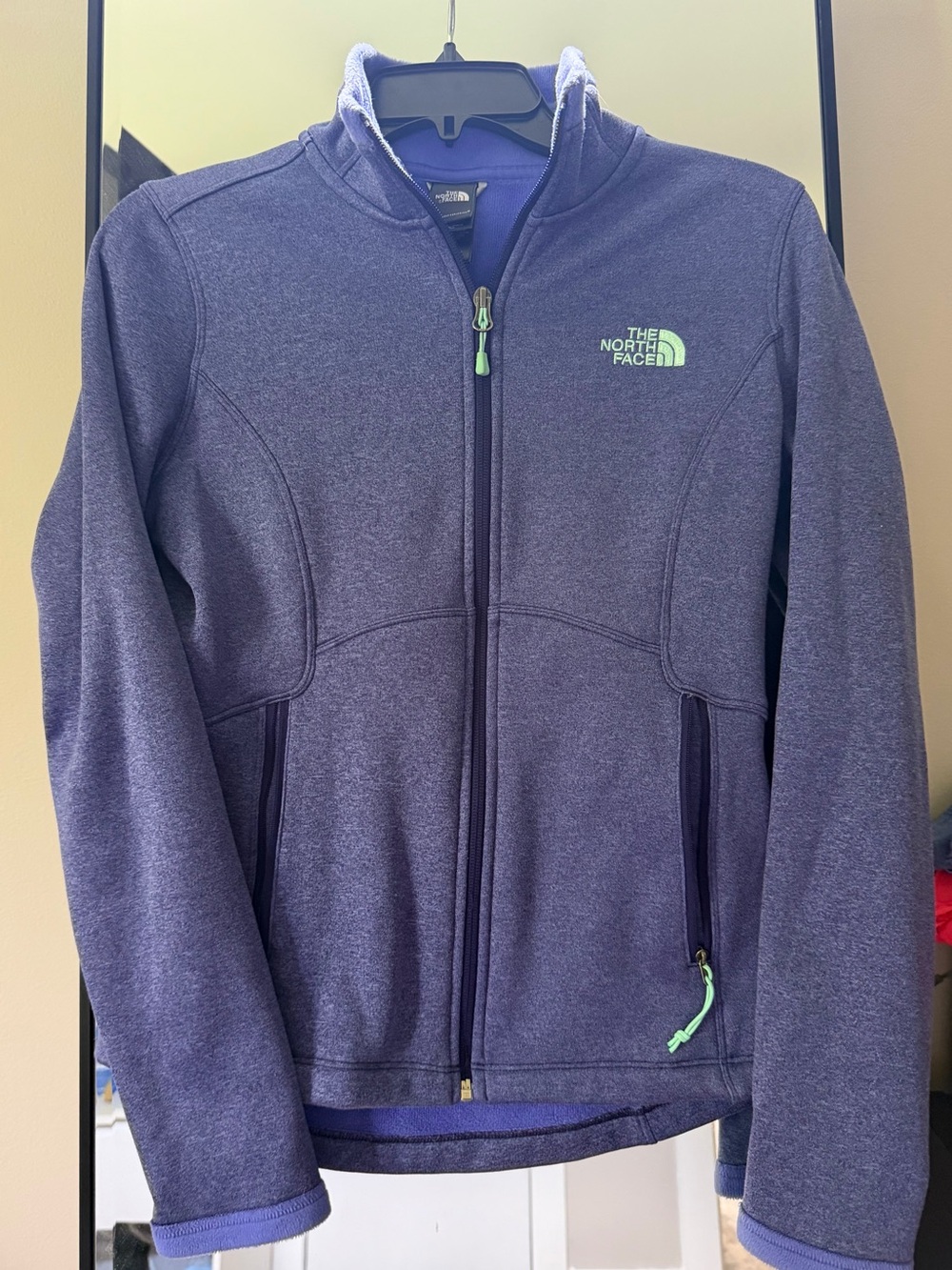 The North Face Women Purple Fleece Jacket Small
